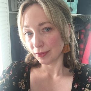 Meet your Posher, Desiree